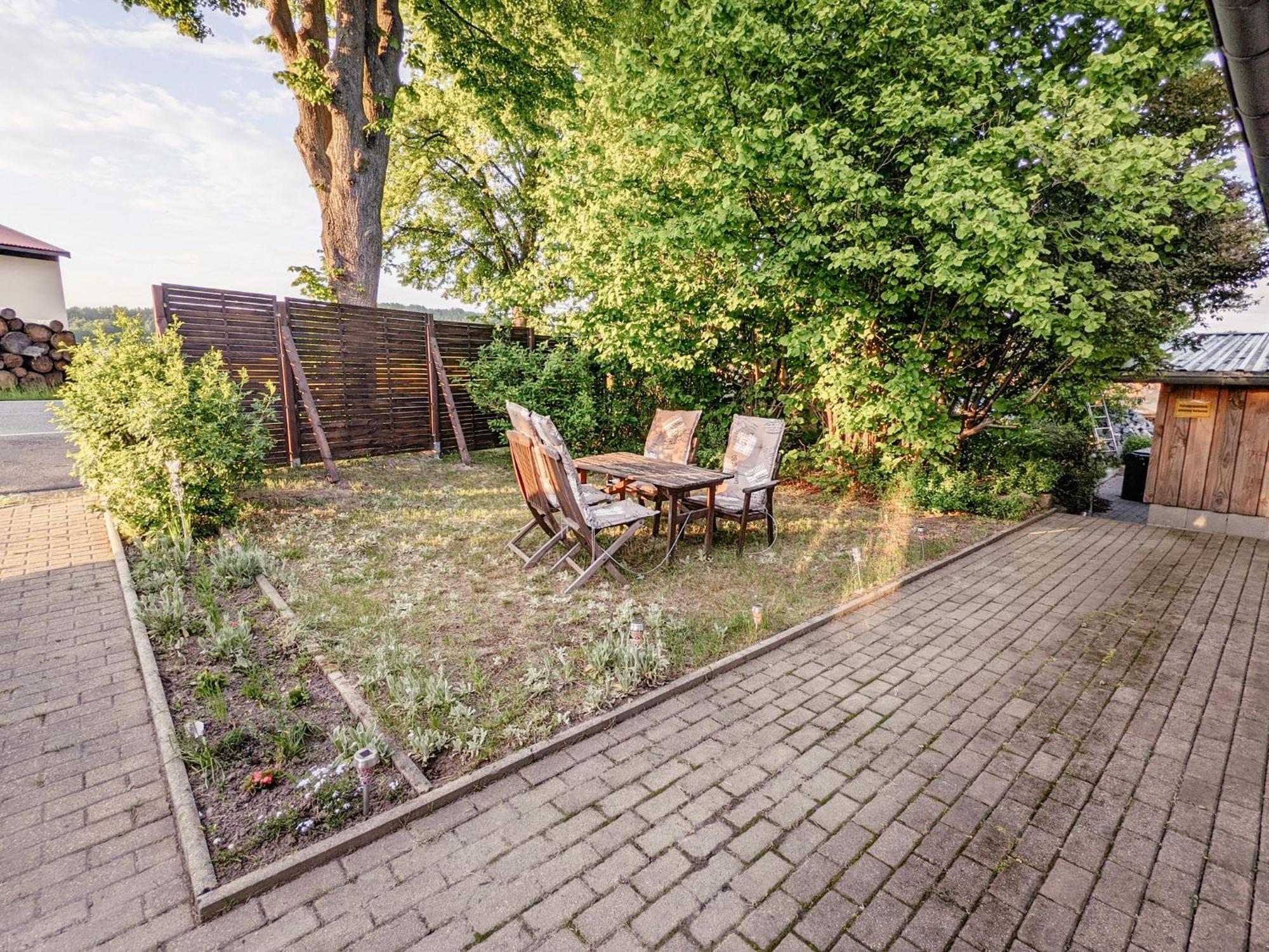 W5 - Urlaubsmagie - Wohnung Mit Grill, Terrasse & Pool Lichtenhain  Buitenkant foto